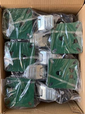 Quick and Easy Lifting with Green Steel Wheel Material Lift Up Top Jack